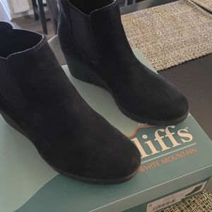 Cliffs by White Mountain Black Ankle Boots - BRAND NEW NEVER WORN